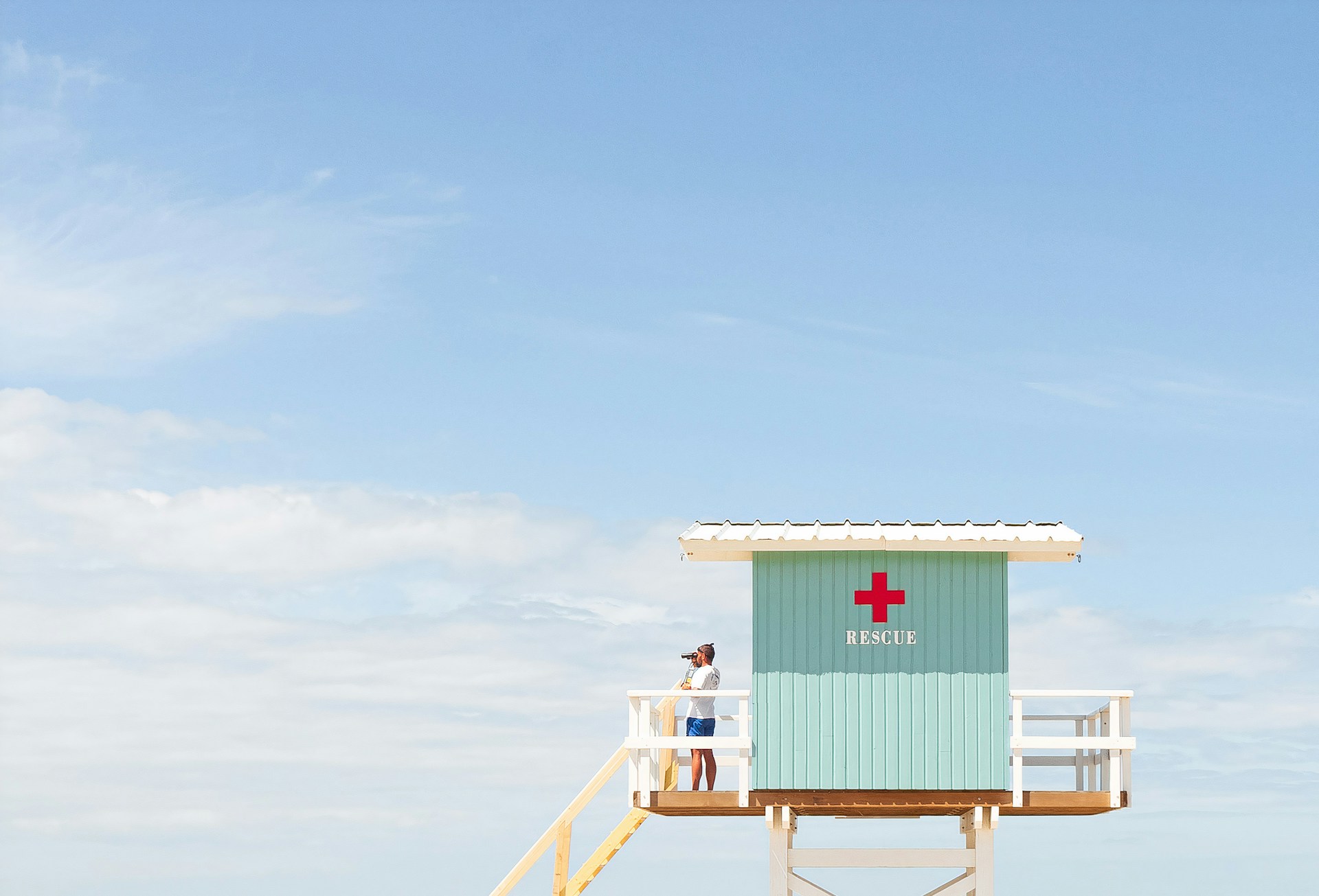 FIRST AID ROOM
